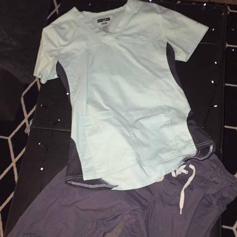 Dress code - Picture 2 of 4